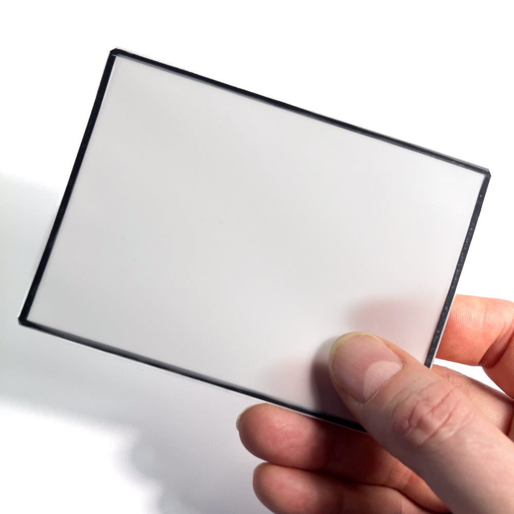 FOCUSING SCREEN FOR POLAROID ADAPTERS